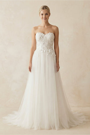 Appliqued Sweetheart A - Line Tulle Wedding Dress in White - SHE IS ME Wedding Dresses