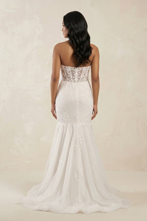 Mermaid Sweetheart Appliqued Tulle Wedding Dress in White - SHE IS ME Wedding Dresses