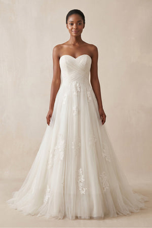 Sweetheart A - Line Tulle Corset Wedding Dress With Appliques in Ivory - SHE IS ME Wedding Dresses
