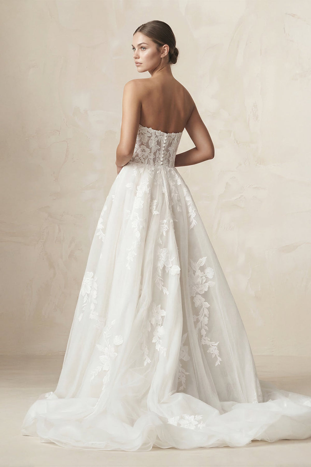 Sweetheart Appliqued A - Line Tulle Wedding Dress in Ivory - SHE IS ME Wedding Dresses