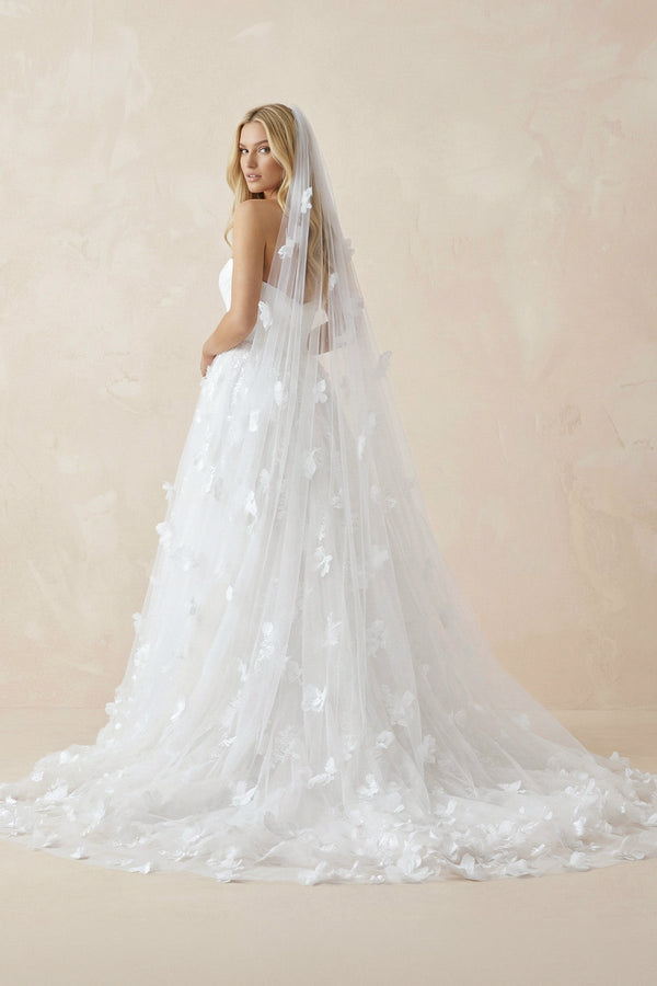 Sweetheart Flower Tulle A - Line Wedding Dress in White - SHE IS ME Wedding Dresses