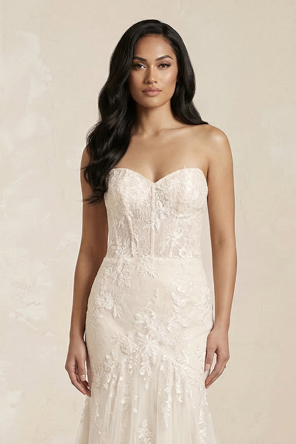 Sweetheart Mermaid Appliqued Tulle Wedding Dress in Ivory - SHE IS ME Wedding Dresses
