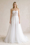 Sweetheart Pleated A-Line Tulle Corset Wedding Dress in White