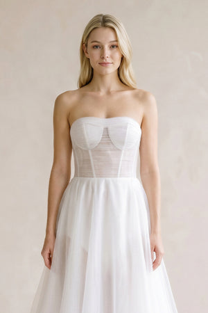 Sweetheart Pleated A-Line Tulle Corset Wedding Dress in White