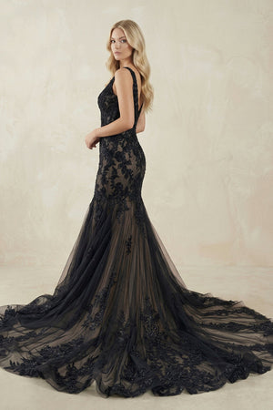 V - Neck Mermaid Appliqued Tulle Wedding Dress in Black - SHE IS ME Wedding Dresses