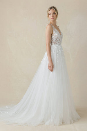 V Neck Satin Mermaid Wedding Dress in White
